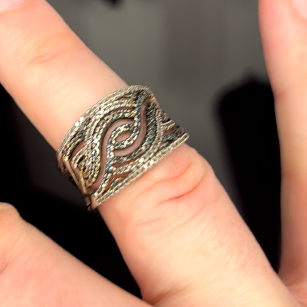 Beautiful rings - Picture 2 of 7